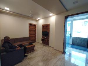 Istumisnurk majutusasutuses Hotel Neelkamal
