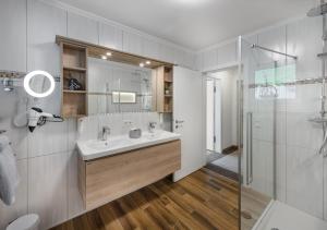 Ένα μπάνιο στο Haus Elisabeth +46 φωτογραφίες