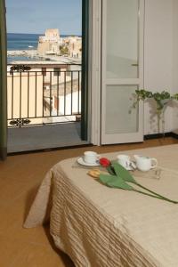 Castellammare Smart Rooms的阳台或露台