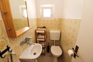 Imagen de la galería de Puntin Rooms apartman, en Korčula 15 fotos más