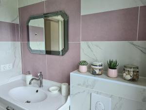 Koupelna v ubytování Felsenburgapartment + 8 fotografií
