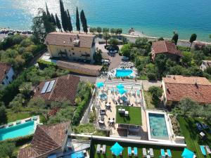Bazén v ubytování Hotel Galvani nebo v jeho okolí