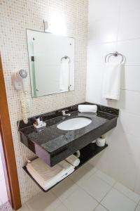 ห้องน้ำของ Águas de Palmas Resort