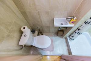 Ένα μπάνιο στο Подобово у Львові, на вулиці Краківській 26 біля Добробуту центр +25 φωτογραφίες