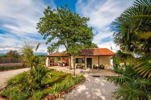 Vonkajšia záhrada v ubytovaní Casa ValeLuna Rovinj