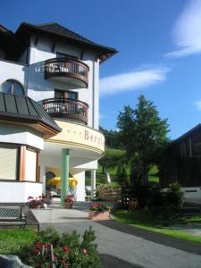 Budynek, w którym mieści się hotel