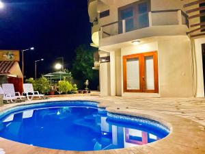 Bazén v ubytování Hotel La Laguna Galapagos nebo v jeho okolí