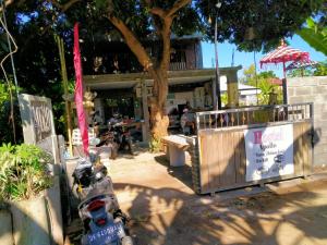 Φωτογραφία από το άλμπουμ του Apollo Hostel σε Lovina