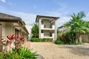 Gallery image of Seascape Holidays at Seascape Temple in Port Douglas