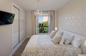 AMAZING DUPLEX NEXT TO THE BEACH IN MARBELLA, Marbella ...