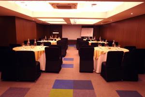 Restaurace v ubytování Royal Orchid Golden Suites Pune
