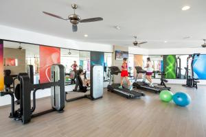 Fitness centrum a/nebo fitness zařízení v ubytování Hotel Riu Papayas - All Inclusive