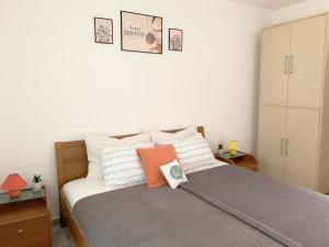 Posteľ alebo postele v izbe v ubytovaní Apartment GardenView - New!