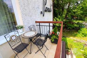 Balkon lub taras w obiekcie Apartament BazaTatry Stokrotka
