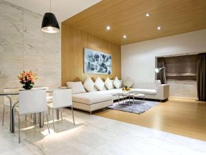 Ruang duduk di La Cigale Hotel Managed by Accor