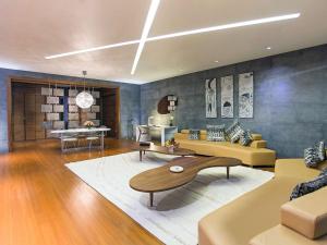 Ruang duduk di La Cigale Hotel Managed by Accor