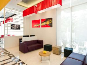 ibis Nashik - An Accor Brand的休息区