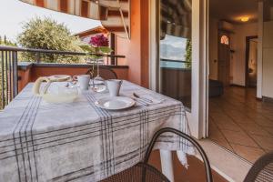 A balcony or terrace at Residence Villa al Lido
