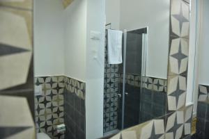 Un baño de Tobacco Suite
