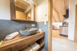 Kuchyňa alebo kuchynka v ubytovaní Apartment Rosmarin - Kuenhof