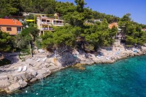 Hrvatska, PRIŽBA, Apartments Lomea