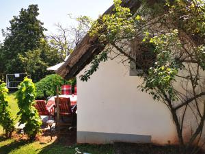 A garden outside Country house Balaton
