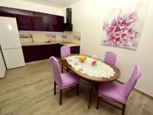 Kuchyň nebo kuchyňský kout v ubytování Apartment Marin by Interhome