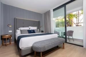 Posteľ alebo postele v izbe v ubytovaní Hotel Lima - Adults Recommended