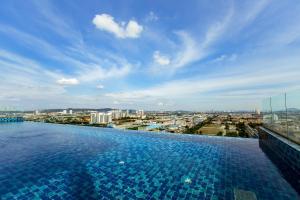 Bazén v ubytování Da Men Sunway Subang By ODY Suites nebo v jeho okolí