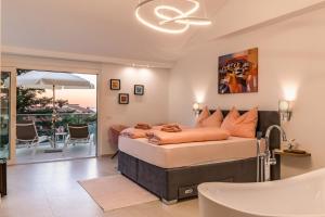 Posedenie v ubytovaní Villa Elena Deluxe mit Whirlpool und beheiztem Pool am Meer und wunderschönen Blick auf die Brijuni Inseln + 37 fotografií