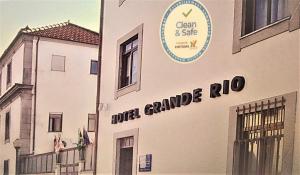 Certificado, premio, señal o documento que está expuesto en Hotel Grande Rio