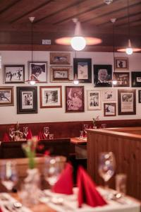 Restauracja lub miejsce do jedzenia w obiekcie Lizum 1600 | Kompetenzzentrum Snowsport Tirol