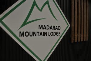 Certifikát, hodnocení, plakát nebo jiný dokument vystavený v ubytování Madarao Mountain Lodge