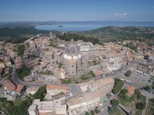 Vaade majutusasutusele Antico Casale dei Mercanti linnulennult