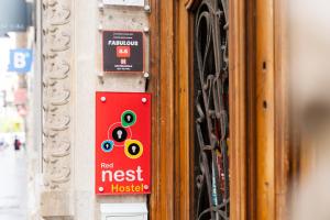 Certifikát, hodnocení, plakát nebo jiný dokument vystavený v ubytování Red Nest Hostel
