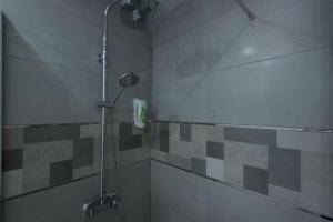 A bathroom at Locksmith Apartment - Park Option