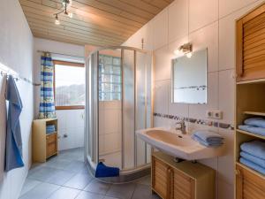 Koupelna v ubytování Ferienwohnung Eisenmann + 15 fotografií