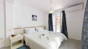 Galeriebild der Unterkunft STELLA apartment with terrace by the sea & park in Novigrad Istria