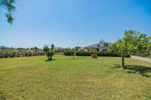 A garden outside Ferragut