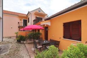 Photo de la galerie de l'établissement Apartmani Strpić, à Biograd na Moru