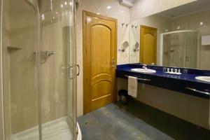 Koupelna v ubytování Hotel Armiñe + 37 fotografií