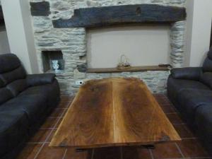 A seating area at Os NOVOS