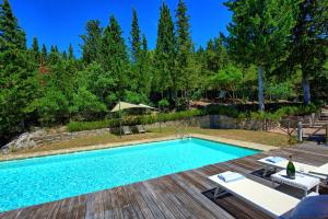 The swimming pool at or close to Casa Fioraie by PosarelliVillas