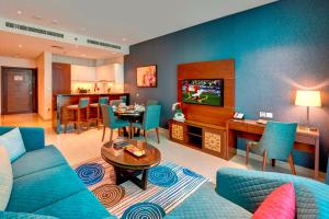 Ruang duduk di Royal Continental Suites Business Bay - Deluxe Apartments