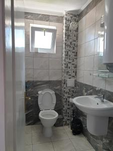 Koupelna v ubytování Guest House Taligarov