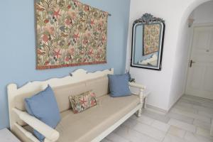 Prostor za sedenje u objektu Corali Beach Hotel