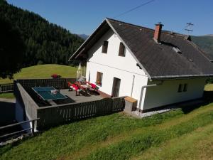 Budova, kde se apartmán nachází + 37 fotografií