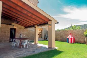 A garden outside El Gresol - Naturaleza y Relax