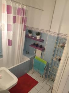 Grand appartement Art deco plein centre face gare SNCF