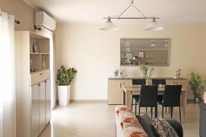 Majoituspaikan SAPPHIRE & IVORY Luxury Apartments - Kavala keittiö tai keittotila